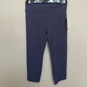 Athleta girl OnPoint cross hem Capri leggings